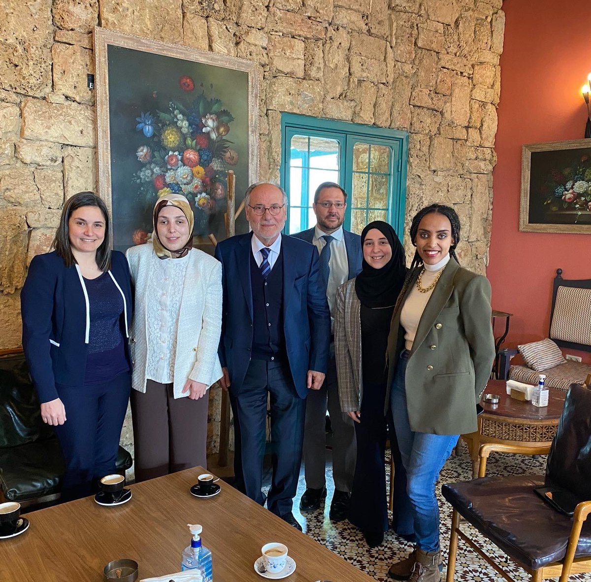 HildaKhoury's tweet photo. سارة منقارة مستشارة الرئيس بايدن لحقوق ذوي الاحتياجات الخاصة
هي انسانة مميزة من عاصمة الشمال تخطت  فقدانها للنظر فكانت صاحبة رؤيا لمجتمع دامج وحققت نجاحات باهرة 
قيادية مبادرة طموحة تهوى الحياة وتؤمن بمجتمع أكثر عدلا
حملت اسم لبنان عاليا أينما حلت ! أمثال سارة يعيدون لنا الأمل ! https://t.co/cQf6MRibwL