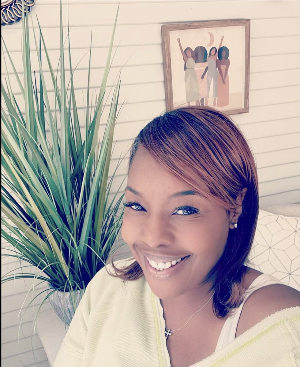 Flashblack Branding Business Saturday 1.8.22 show up afraid and all your vision and purpose is worth it! ❤️💋
#branding #brandambassador #brandingbusiness #saturday #dsc
