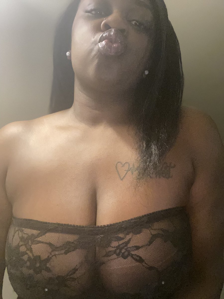 ChocolatePurr's tweet photo. @OnlyFansMORE https://t.co/AV9GzQdejn https://t.co/JglH5vOapG