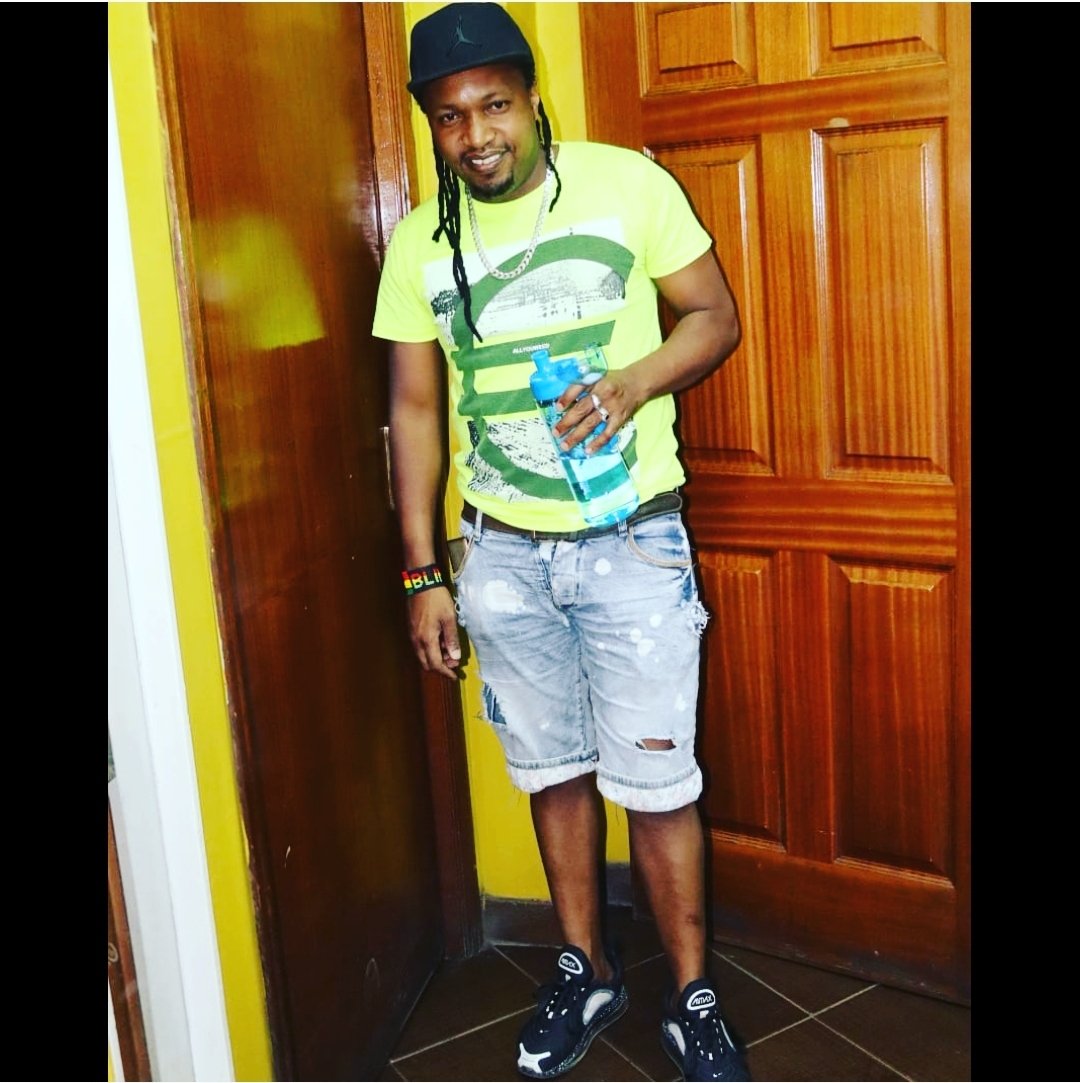 BROADCASTING LIVE FROM NAIROBI KENYA THIS IS  <a href="/GhettoRadio895/">Ghetto Radio</a> #ReggaeBling every Saturday night from 10pm till dawn #BlingItOnDeejayAcademy WIDEHYAHPONDESCENE..#LockItUp JAH LOVE.