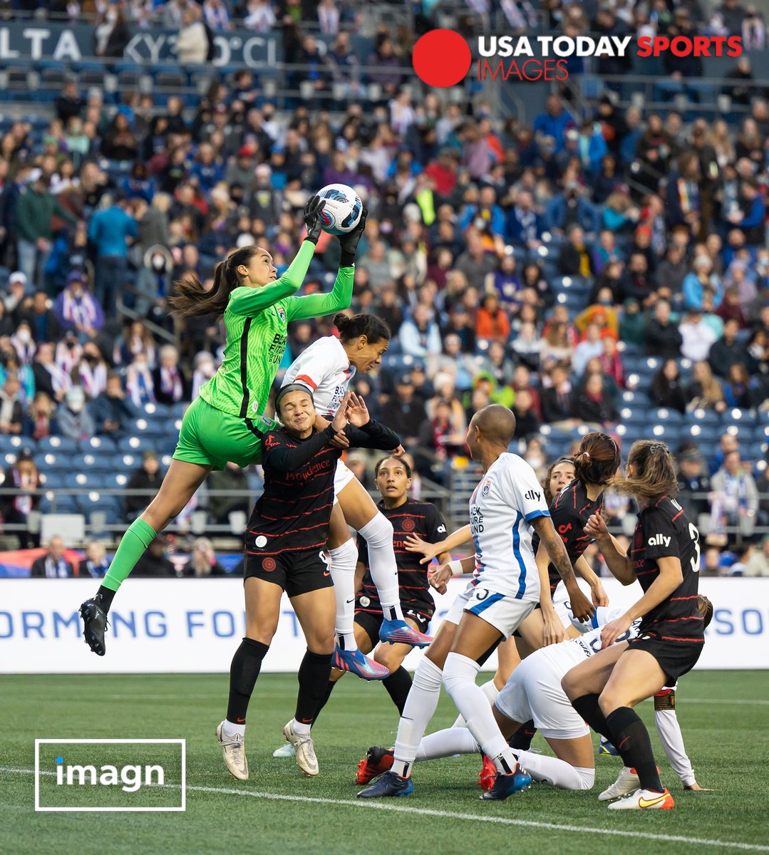 StevenBisig's tweet photo. Fun night covering the @OLReign vs Portland Thorns FC game last night. And the rain for the most part held off.
https://t.co/OUeq6ebwi9
#NikonUSA #ImagnContent #USATodaySportsImages #seattle #sports #NWSL #soccer #photography #sportsphotography https://t.co/2PirqNX69T