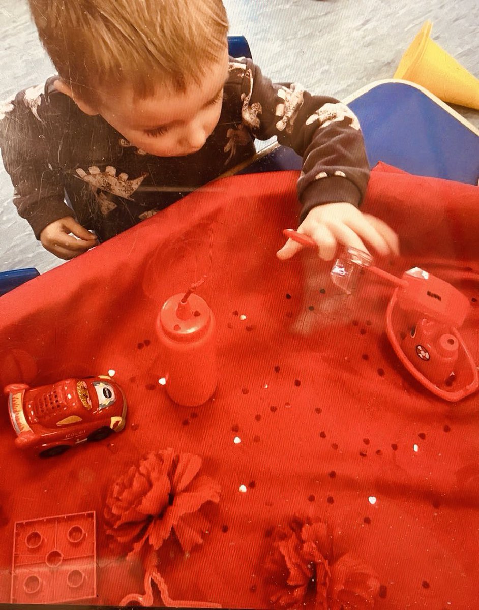 clockwork_aul's tweet image. Our comic relief activities were great fun for the children! We had a rock party dance in the rainbow room… cake baking and decorating… and lots of ‘red’ themed experiences. Children had a treasure hunt for red toys or objects and explored red messy play 🔴❣️🔴