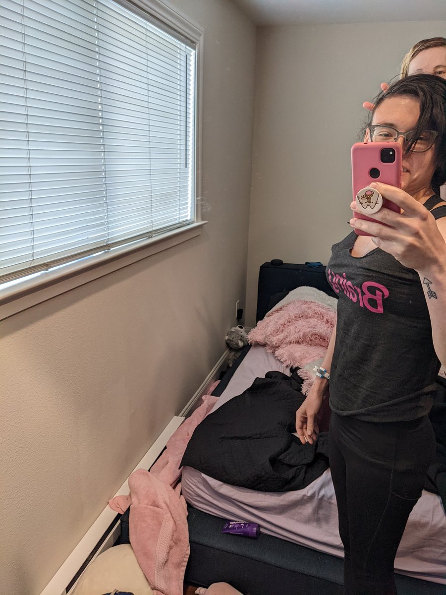 samwichrobot's tweet image. I haz big boobs now