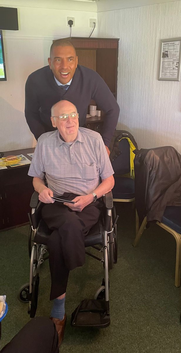 NigelPointer's tweet photo. I can’t begin to say how grateful we are to @CJPhillips1982 @SUFCRootsHall &amp; @StanCollymore. Bill has had a season ticket for 27 years, ill health meant he had to move away but today the club embraced him and us all. Thank you one and all &amp; Stan, you truly are a legend 💙🤍 https://t.co/XXEGY2tJ2I