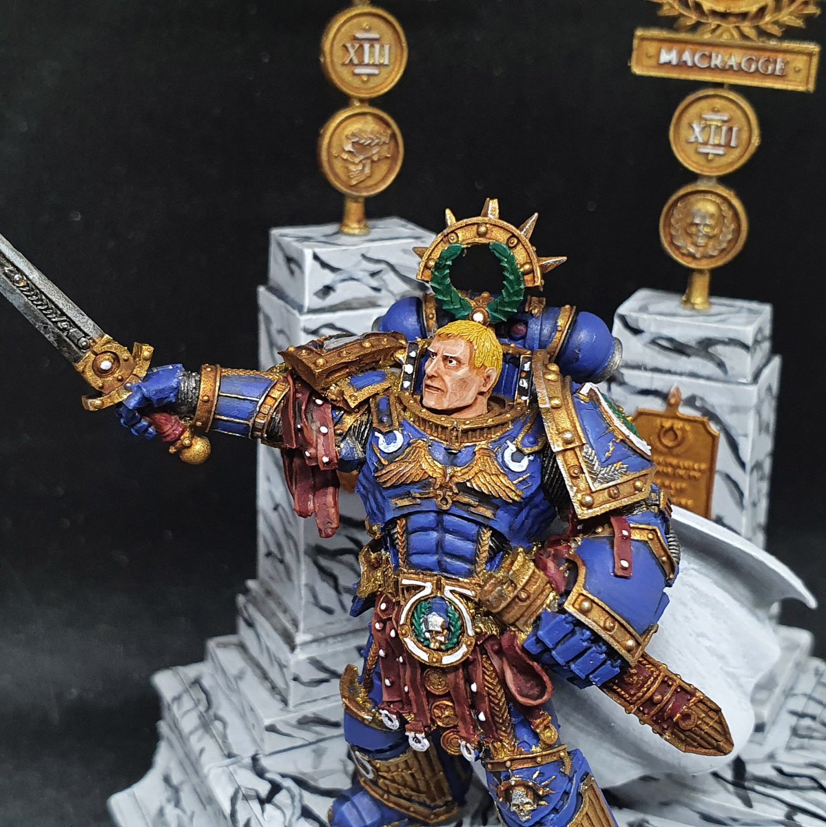 Scykhe's tweet photo. Have you heard about #MarchForMacragge ? 
Today I painted Roboute Guilliman, my tenth primarch. Lovely mini with a very different feeling from other primarchs. 
Next month Angron ! Don't expect chocolate for easter more blood and skulls ! #WarhammerCommunity https://t.co/zpsIjmokB5
