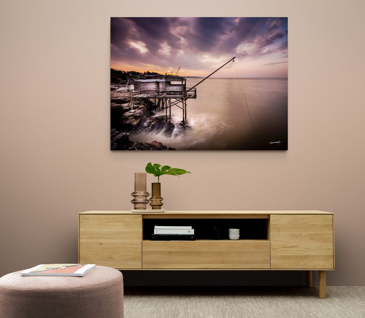 Une pêcherie de Pornic ça rentre dans votre salon... Si si si je vous l'assure !!! La preuve avec un tirage disponible sur différents supports et de multiples formats à retrouver sur mon site en ligne.
#Decoration #Interior #interiordesign #design #interior #decor