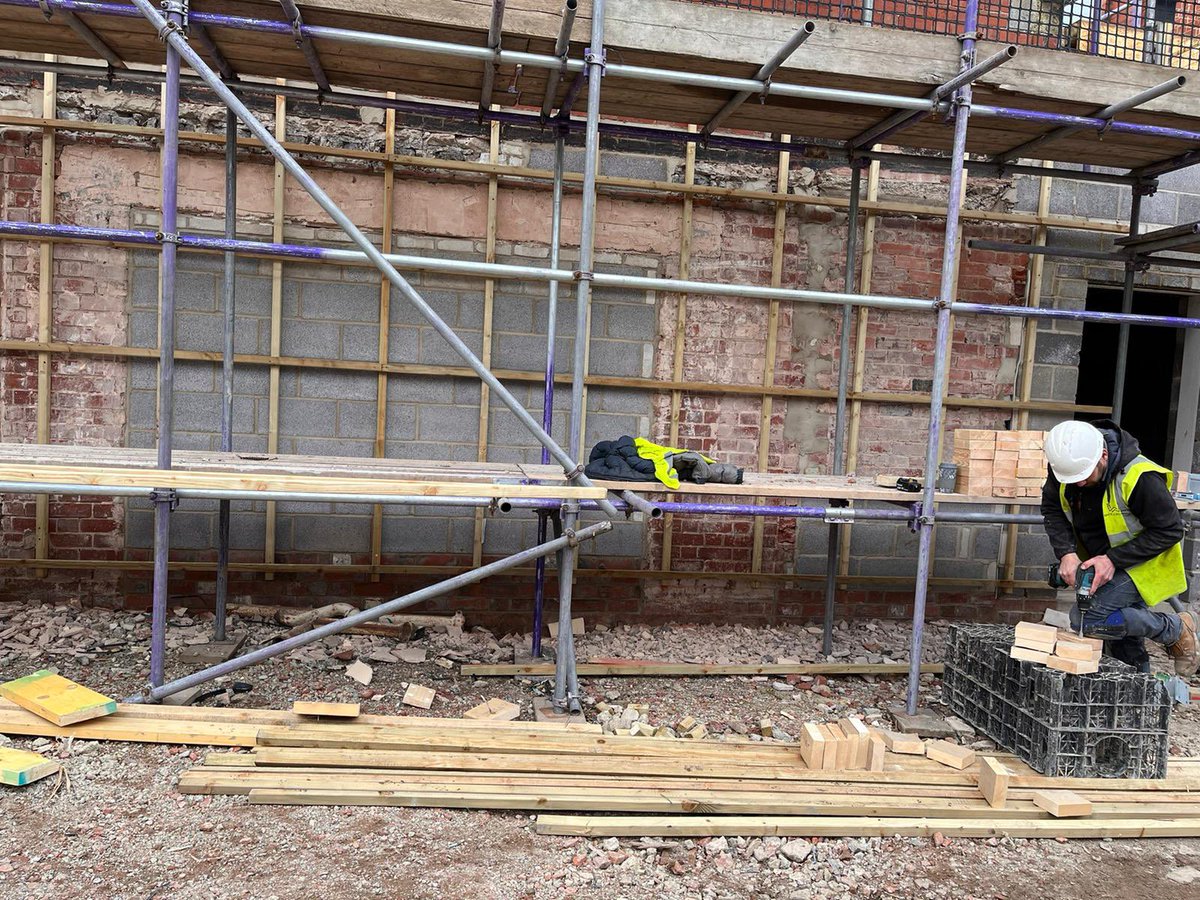 WhiteWilliamsJ1's tweet photo. Preparing the walls for new cladding down in Welshpool for @WynneConstruct https://t.co/Y7LbwwLRtt
