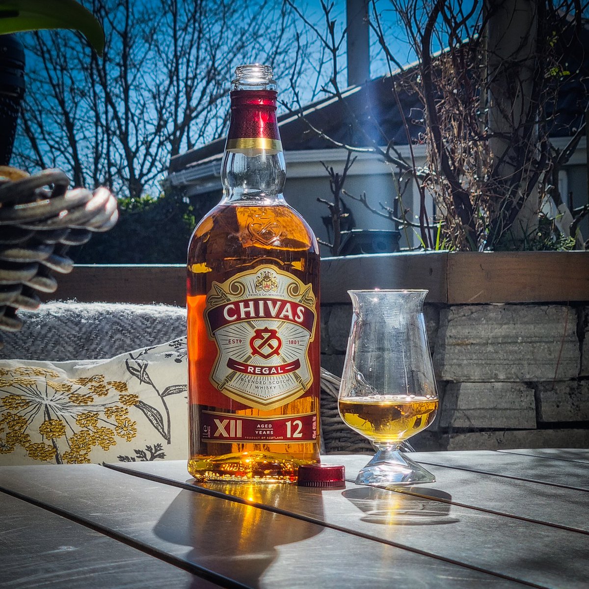 IrishVault's tweet photo. Chivas Regal 12 is the sip for tonight. Loving the rebrand 👍this is a great everyday whiskey. Very reasonably priced #chivasregal #chivasregal12 #chivasregal12years #chivasregal12year #scotchwhiskey #scotchwhiskylover https://t.co/WlwUEMs0m7