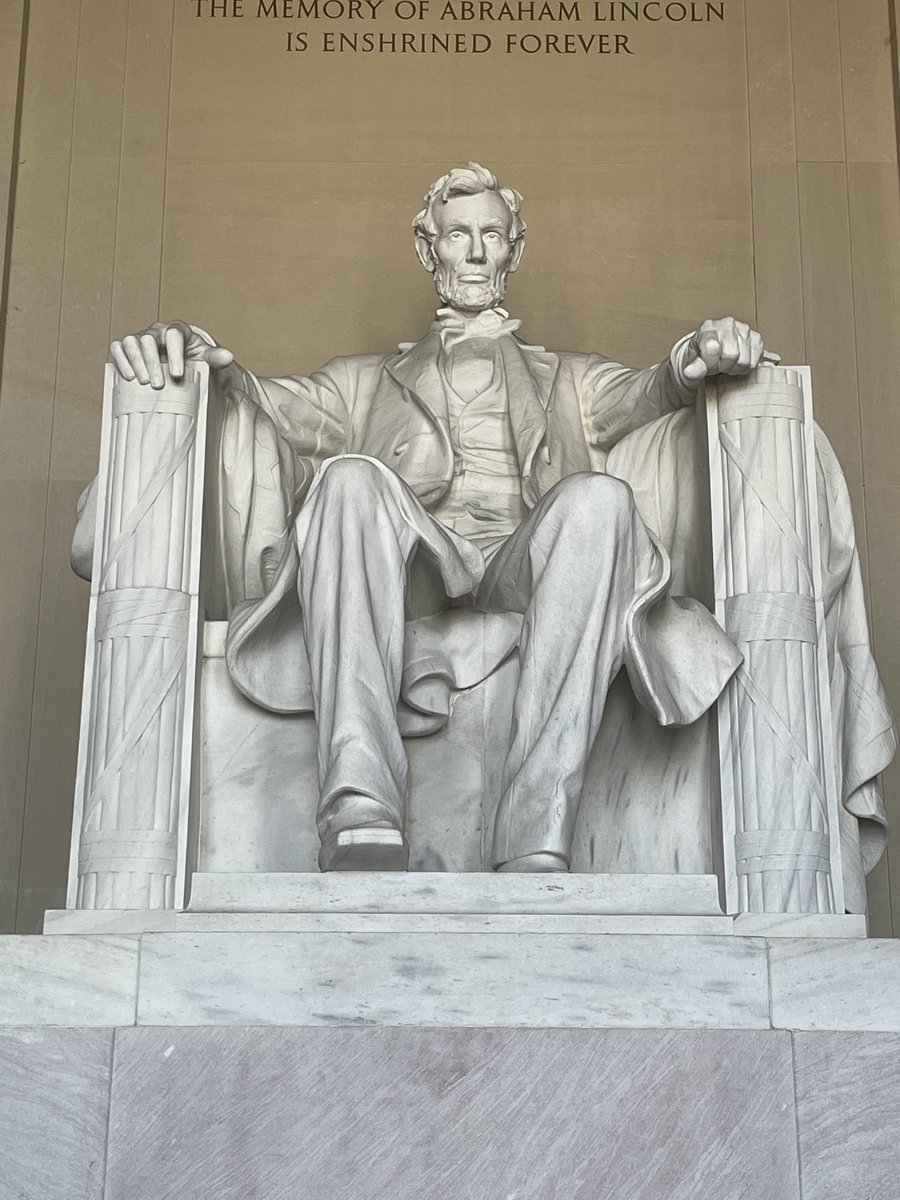 BHS DC trip The Lincoln Memorial ⁦<a href="/Kevin_Richman/">Kevin J Richman</a>⁩ ⁦<a href="/PaulVVesci/">Paul Vesci</a>⁩ ⁦<a href="/BinghamtonCSD/">Binghamton CSD</a>⁩