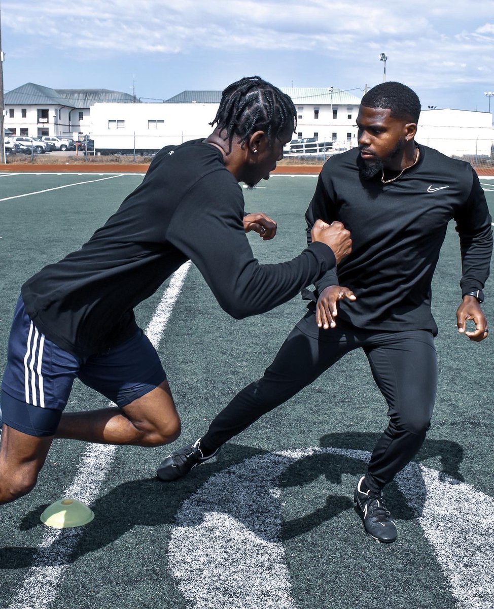 ForwardAthletes's tweet image. Cut too deep for a band-aid solution” you gotta luv this s*** #TrainToExcel #BecomeElite