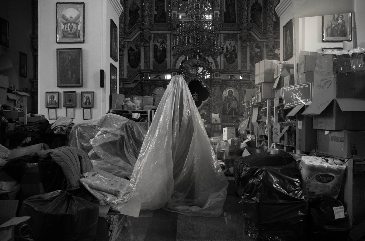 1/1 Now on <a href="/foundation/">Foundation 🌐</a> continuation of my photo series Strangers...
All the money will go to purchase tactical medical care!

foundation.app/@Vartan/strang… 

#Foundation #withFND #NFTphotos #nftphotography #NFTphotographers #nftUkraine #NFTartist #NFTCommunity #NFTCollection #NFTdrop