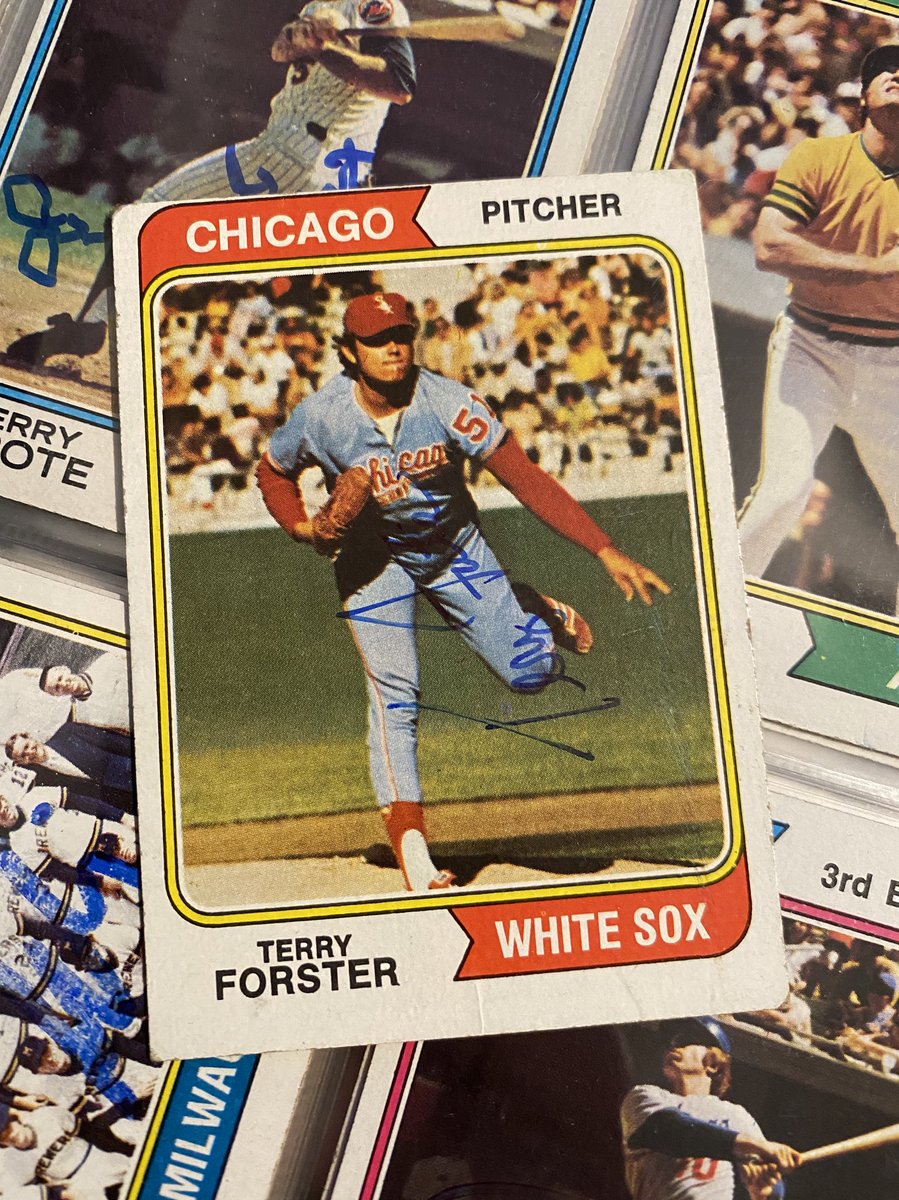 74toppsproj's tweet photo. A vet of 16 seasons and the ‘74 AL saves champ, Forster gained notoriety for his weight later in his career. After David Letterman referred to him as a ‘fat tub of goo,’ Forster made an appearance on Letterman’s show and later recorded a song called “Fat is in.” https://t.co/PKXYS6ftbo