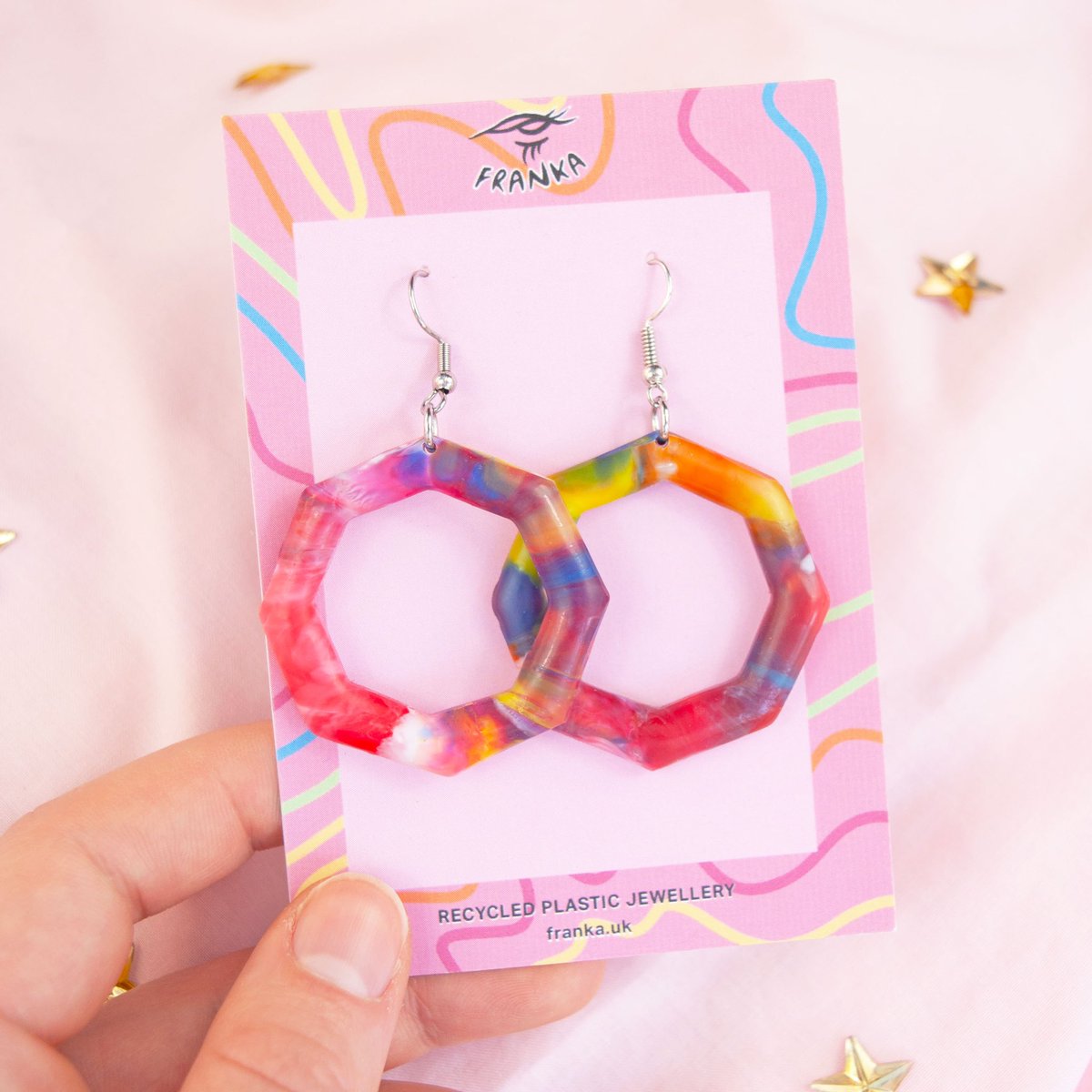 _frankauk's tweet photo. hey twitter long time no see! 

i’m trying to get better at posting about things other than when i have new items in the shop but for now: 

here’s some things i made out of recycled plastic 😎 
https://t.co/iS7oMITaE9 https://t.co/c3MuUaUbPr