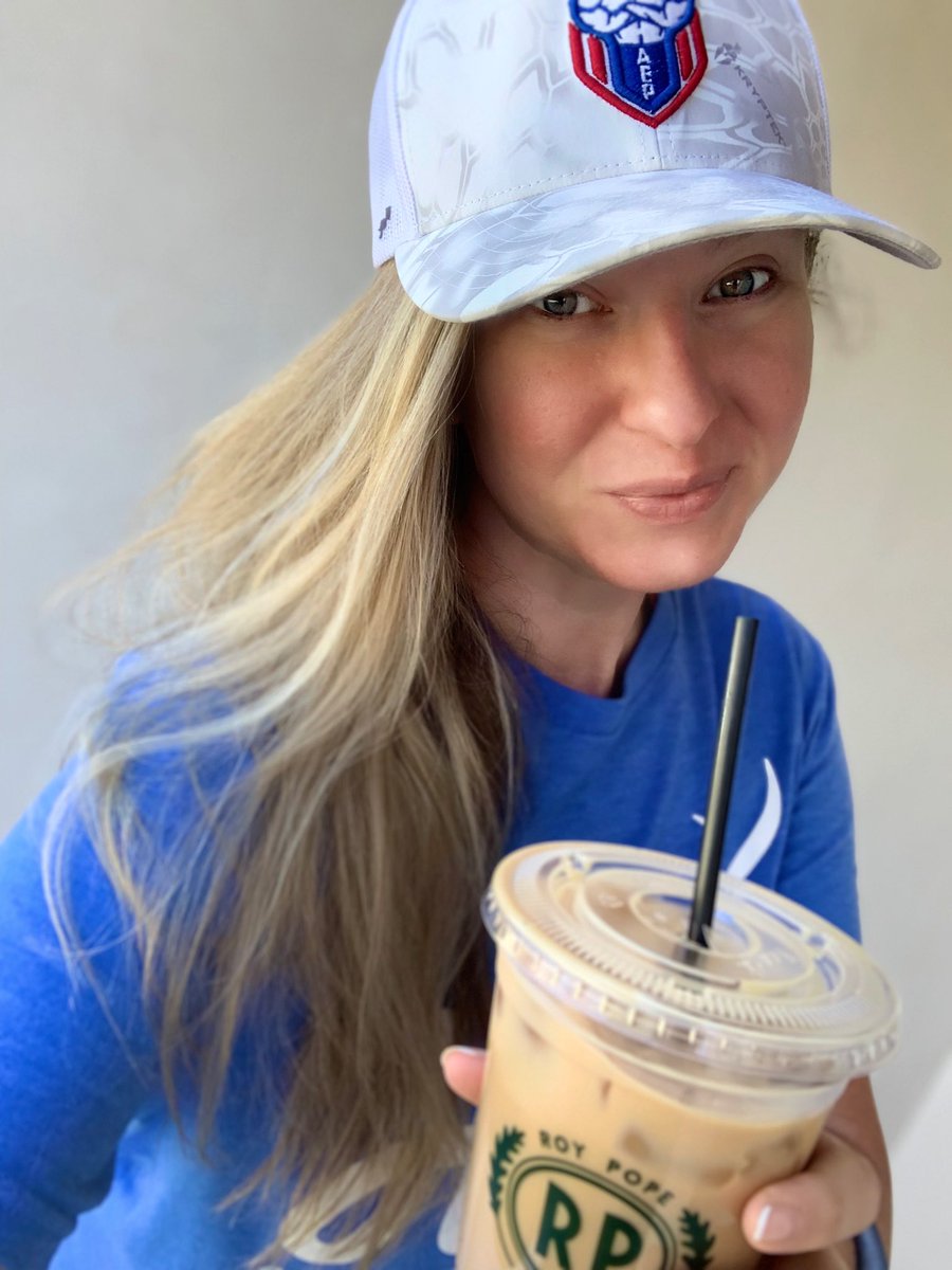 HortonHearsTx's tweet photo. 🧋Iced cold coffee 

🌭Hot dog (Or… 🐾🐶🐾 😜)

⚾️  #MLB on the tube. 

☀️Sunshine and no hurry.

🙏🏼 I think I’ll be here for a while ☺️

#SpringBreak #springtraining2022 #txspring #icedcoffee #texas #lionsnotsheep #roarwithme #staycation https://t.co/zBuzv3vP9F