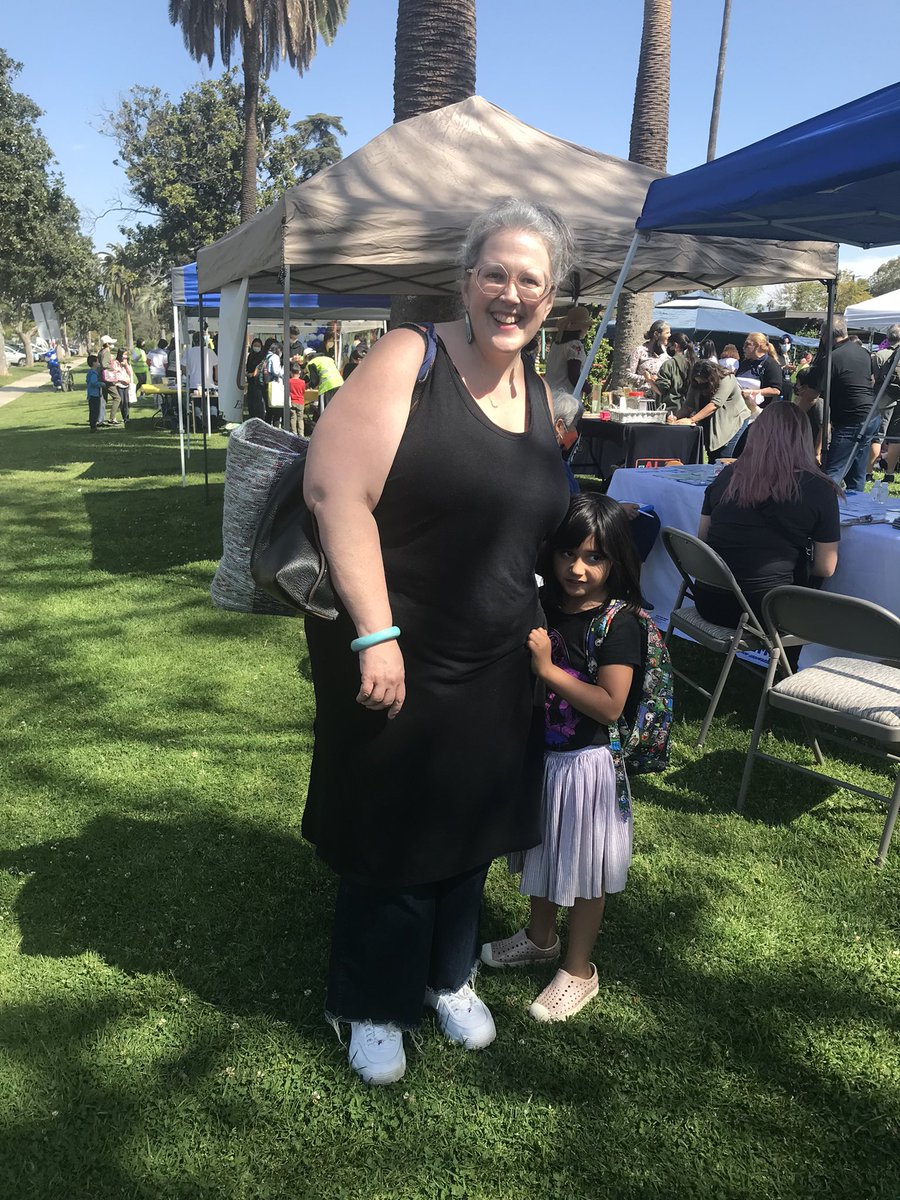 alhambrausd's tweet photo. Some of our  AUSD families celebrating @AlhambraATA #ReadAcrossAmerica @cityofalhambra‼️🥳
So many students, families, teachers, teacher aides, district + community leaders  made this a fabulous day‼️📚🎨🎶💛 https://t.co/bjxEF5obbp