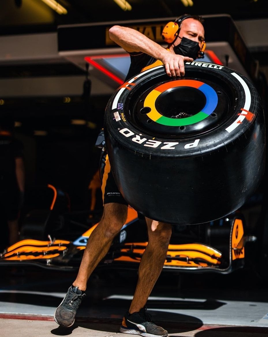 DanielAlvarezT's tweet photo. Estoy seguro de que los tapacubos tuvieron que ver en el resultado de quali de RIC Y NOR (sii.. escrito en mi móvil con Android) https://t.co/ydBMxeQ7n6