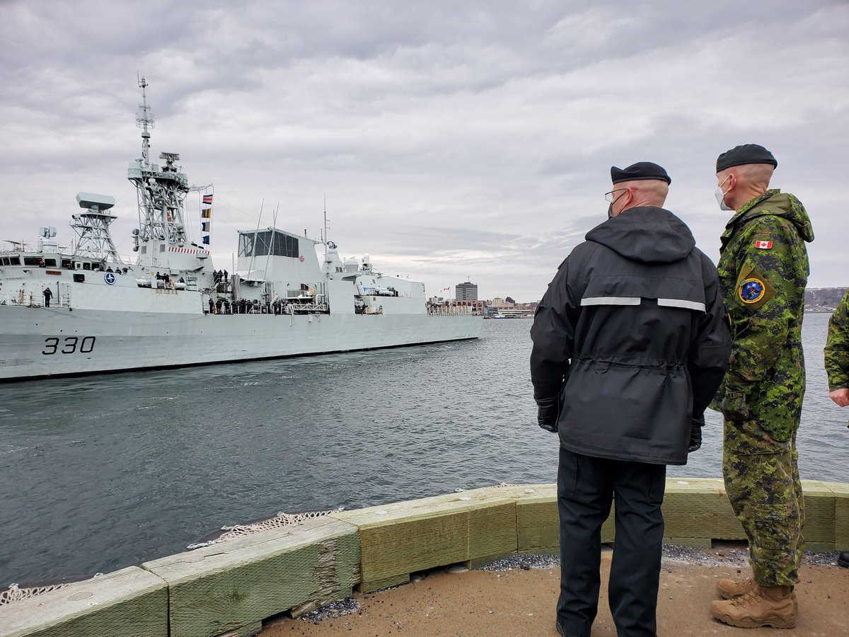 CDS_Canada_CEMD's tweet image. We bid farewell to #HMCSHalifax today along with the families of the ship&apos;s company, as they departed for Europe on #OpREASSURANCE. Wishing them a safe deployment with @NATO, as they make European waters more secure over the coming months.