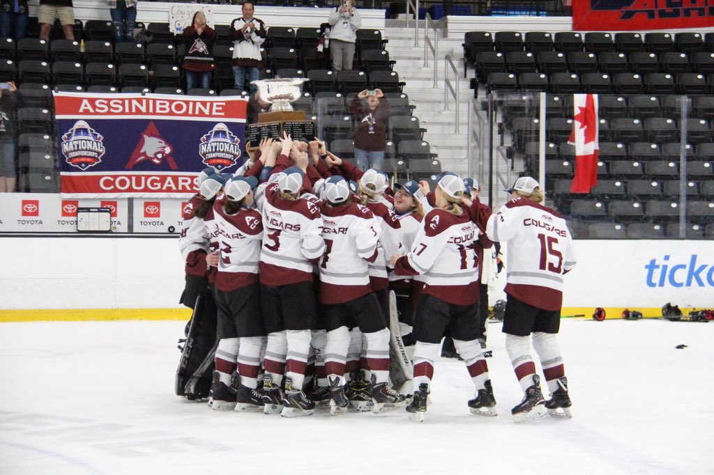 cougars_athl's tweet photo. Your 2022 ACHA Women’s D2 National Champions🥇🏆

@achawomensd2 https://t.co/KFu2lKPrju