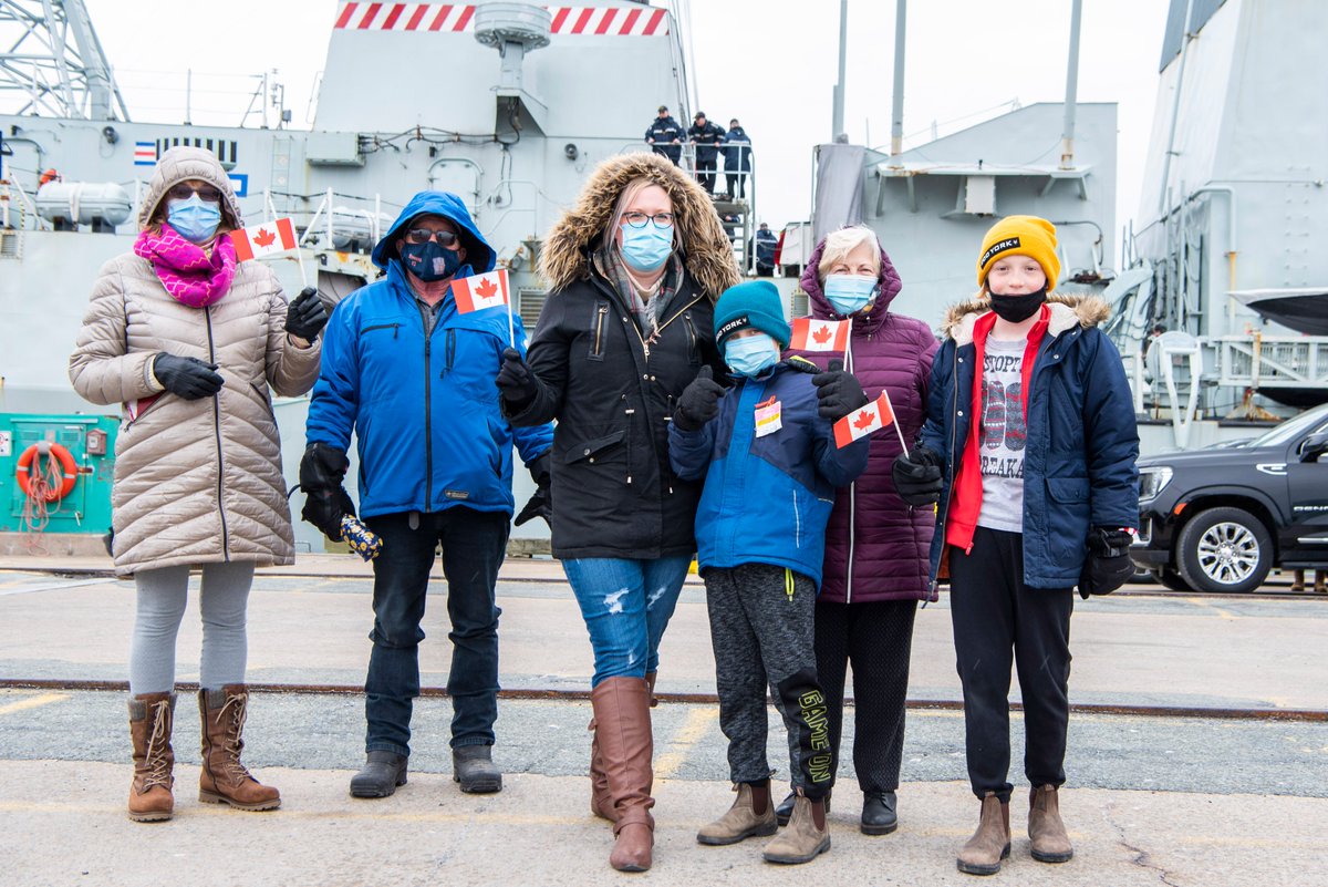 Royal Canadian Navy tweet media