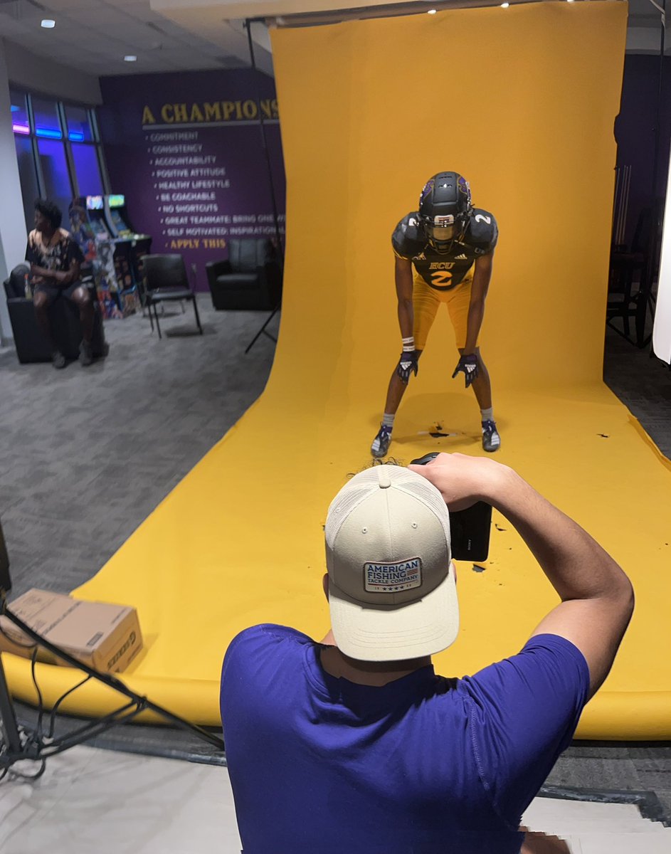 JadonMccain's tweet photo. Had a great day at @ECUPiratesFB Thank you @CoachSteveEllis For having me https://t.co/aTeVv10qk6