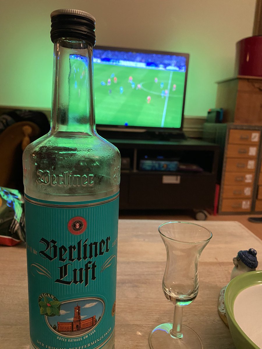 Heute mal nicht im <a href="/EisenBremen/">EISEN</a>, aber trotzdem mit Berliner Luft…..
#SVWSVD