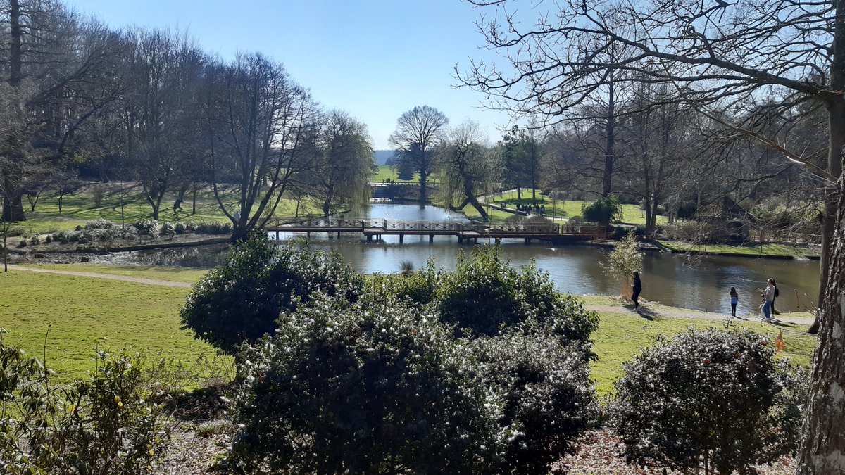 catparker1982's tweet photo. @leedscastleuk wonderful few hours in the spring sunshine 🌞 https://t.co/xgiQiXvrHq