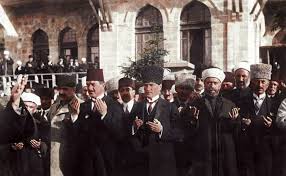 Zgeenkul's tweet photo. #GaziMustafaKemalAtatürk
#RıfatBörekçi https://t.co/BaykgOli9F