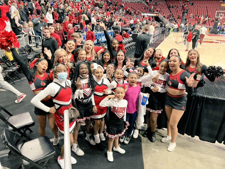 Support the Maupin Cheer Team by visiting our Pop Up Store! Enjoy yummy popcorn and help our girls
#RiseToGreatness!

popup.doublegood.com/s/h6g6vi19