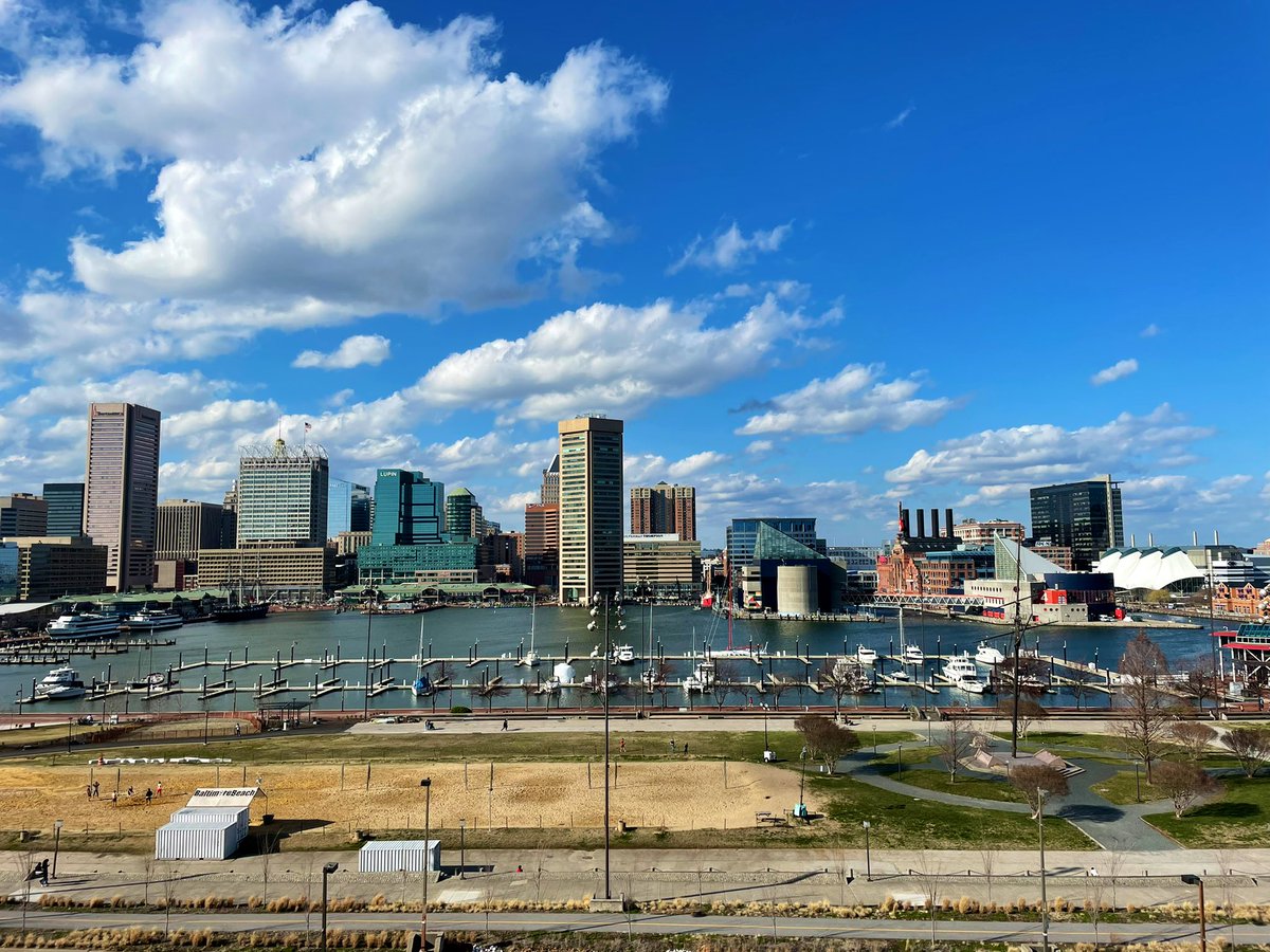 yitgordon's tweet photo. I vastly underestimated how big (and charming) Baltimore is. ❤️🖤💛 Forget Ohio. This is where folks priced out of DC, NYC &amp; Boston should move. https://t.co/gkBgt4zTTm