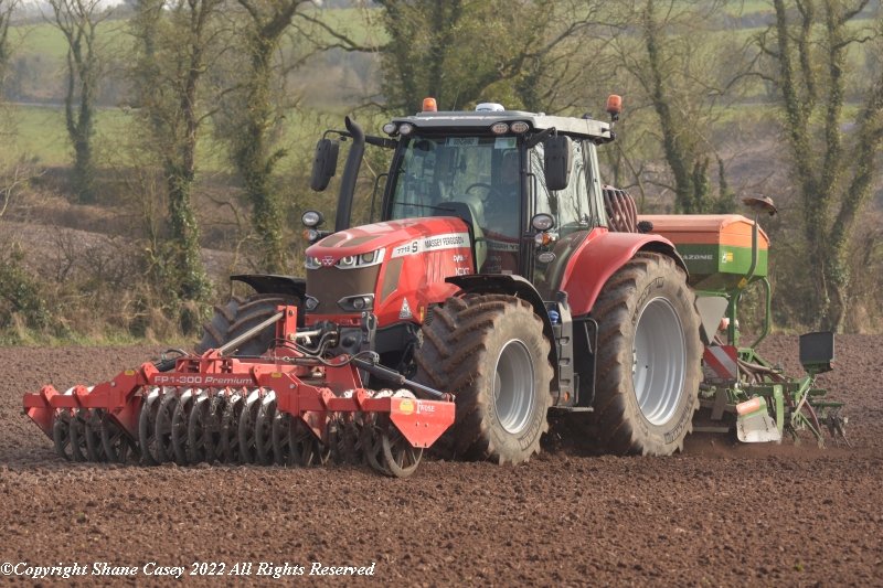 sgcaseyck25's tweet photo. #SpringTillage2022 just the 1 from today near home. More Barley being drilled in good conditions. Very nice drilling rig to be fair and covering the ground at a nice speed. 
@MF_EAME @TwoseMachinery @Amazone https://t.co/xNyaroD6cm