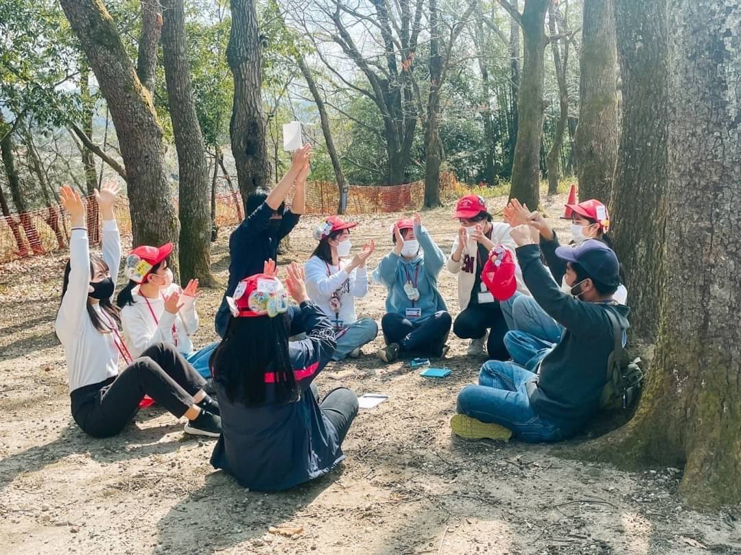 de_co0204's tweet photo. 【友愛の丘ってどんなひとがいるの？】

友愛の丘で活動しているキャンプカウンセラーに
入ってよかったことや！
友愛を選んだ理由をインタビューをするこの企画！🌱

今年もやってきました～✌

いろんな大学のカウンセラーを紹介したいと思うので、お楽しみに！✨✨ https://t.co/KjQTyPTUKK