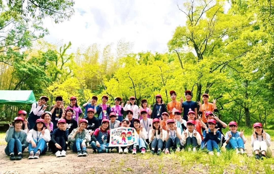 de_co0204's tweet photo. 【友愛の丘ってどんなひとがいるの？】

友愛の丘で活動しているキャンプカウンセラーに
入ってよかったことや！
友愛を選んだ理由をインタビューをするこの企画！🌱

今年もやってきました～✌

いろんな大学のカウンセラーを紹介したいと思うので、お楽しみに！✨✨ https://t.co/KjQTyPTUKK