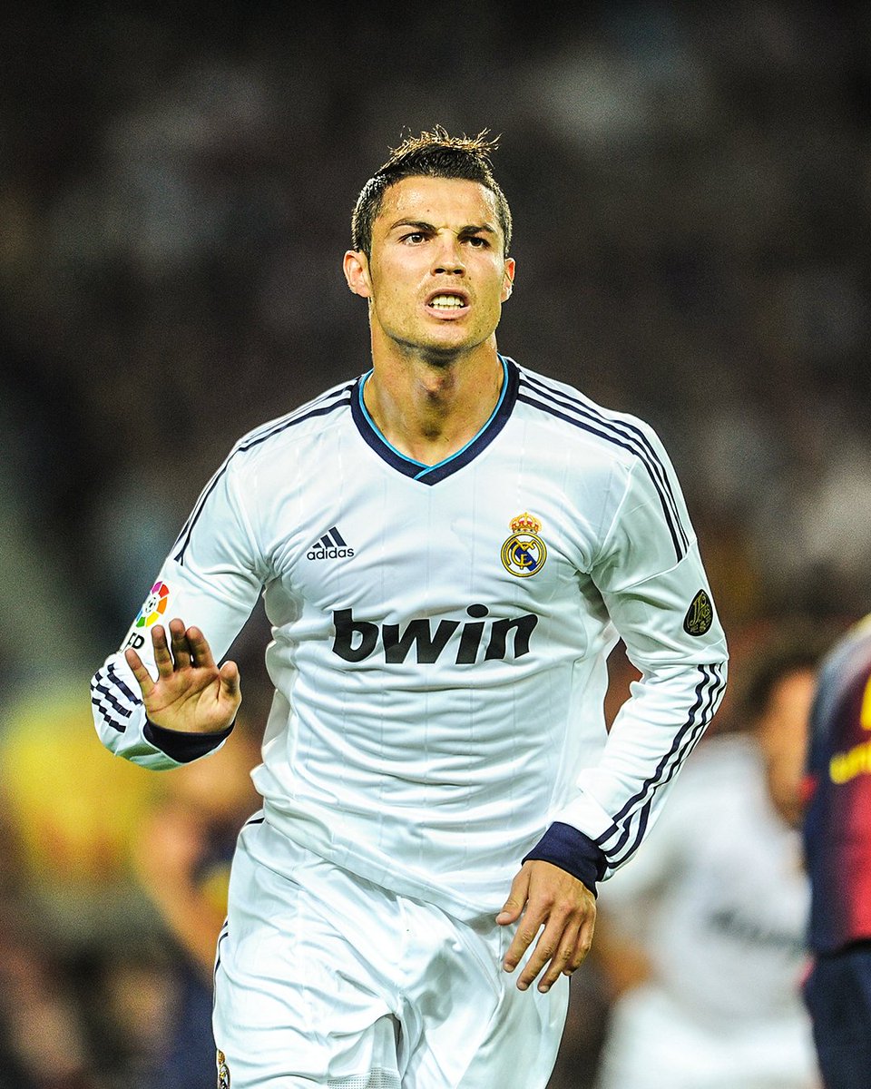 ActuFoot_'s tweet photo. Le Clasico nous a offert tant de moments iconiques. 🤩 https://t.co/DhFeOpiLGA