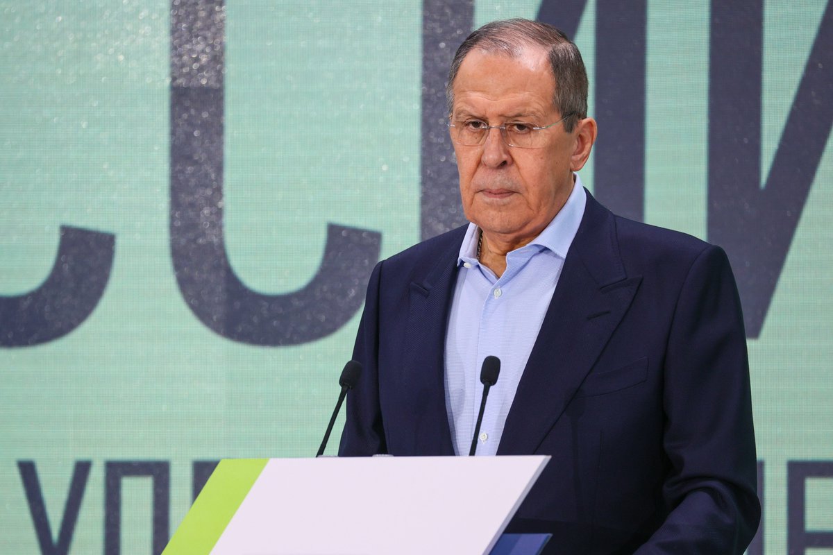 💬 С.В.#Лавров: Своим отношением к действиям Украины Запад показал одну простую истину: если ты русофоб; если ты послушно выполняешь задачи, поставленные перед тобой, чтобы постоянно раздражать Россию, выводить её из равновесия, то тебе дозволено всё.

🔗 is.gd/mxnStB