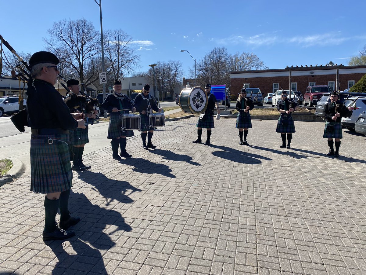 BierStation's tweet photo. Two @BrooksideKCity parade traditions we ❤️. Our parking lot concerts and Bier Station “Unofficial Book Club” annual parade entry. #waldokcmo https://t.co/LW0uMMLTzo