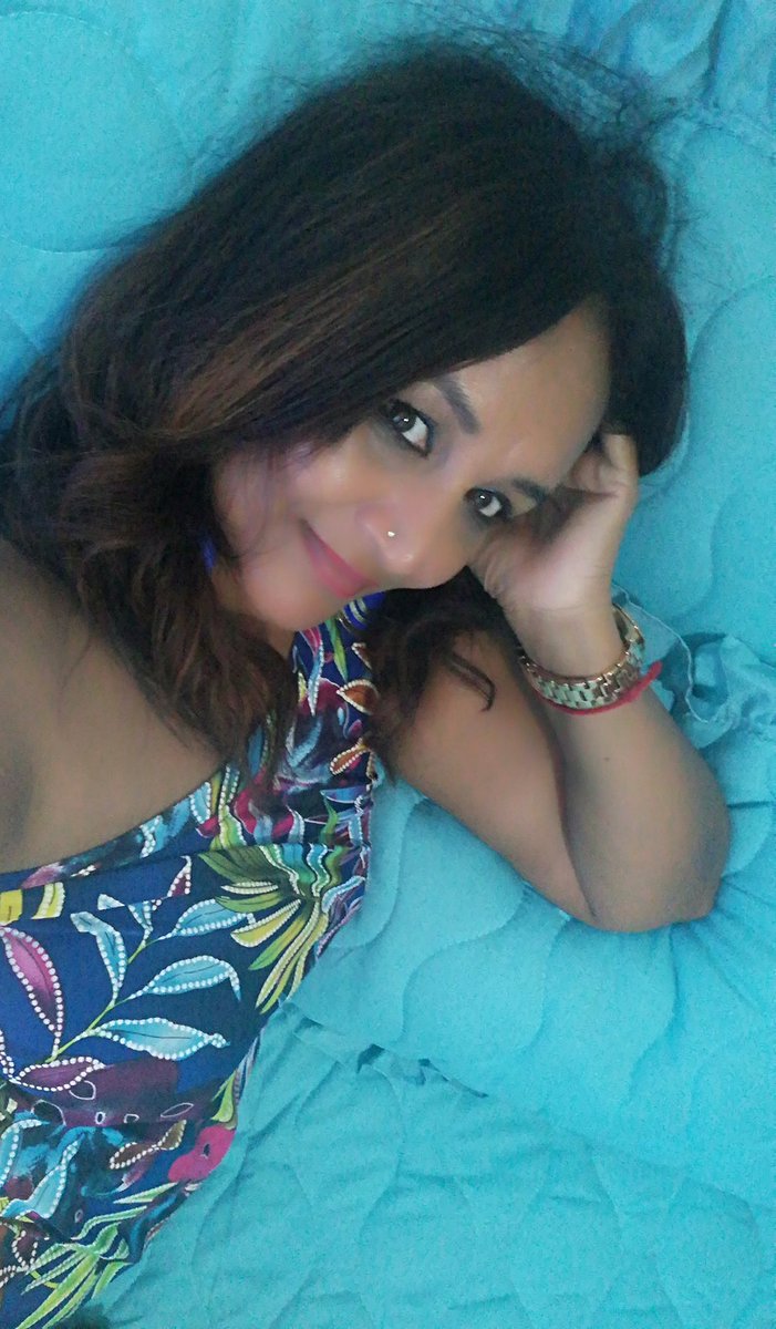 Shiryng's tweet photo. Mood💙💙💙 #SaturdayVibes #AlmostSunday 💙💙💙 https://t.co/su2c7uU0GY
