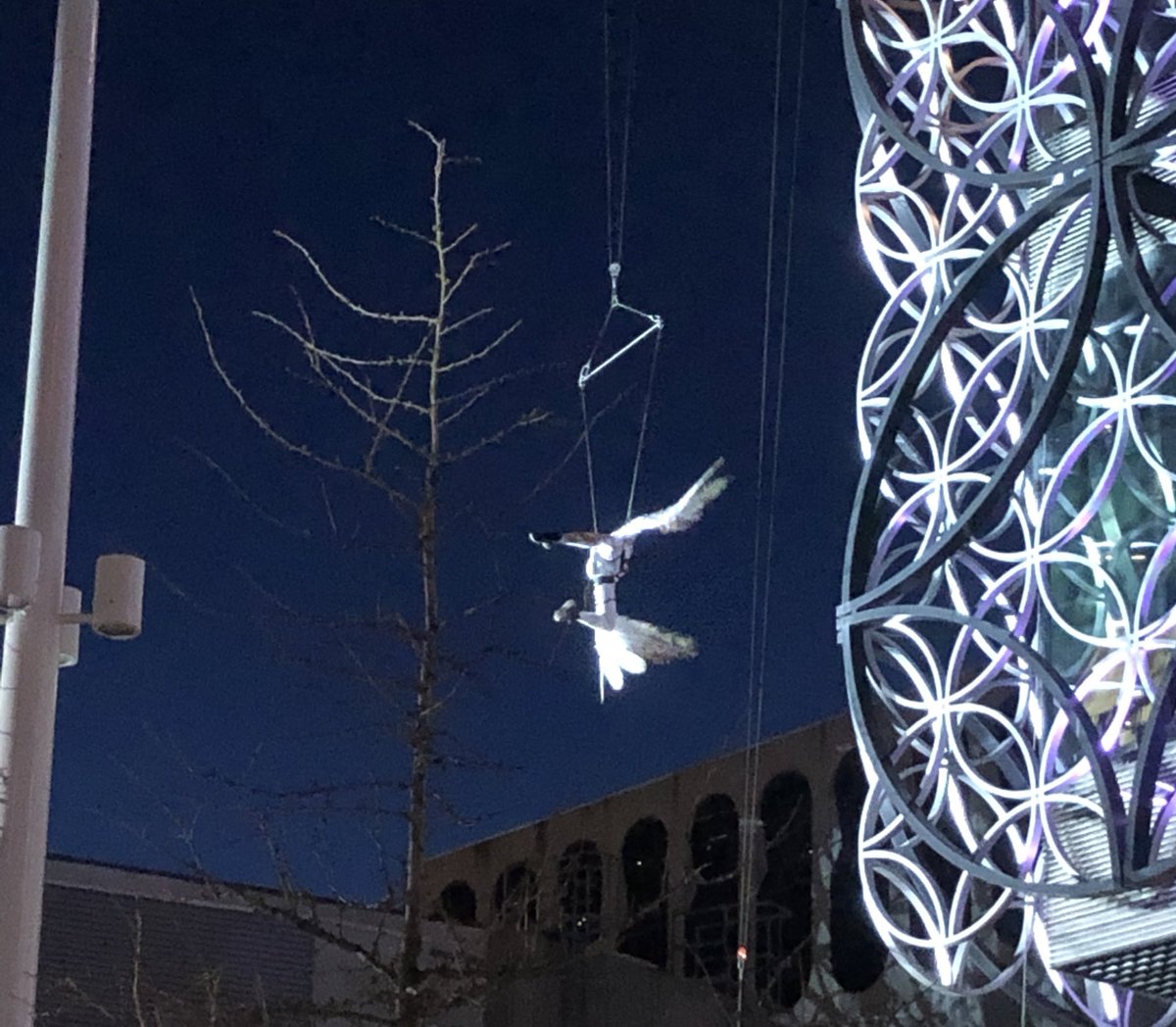 HEBates's tweet photo. Wondrous Stories is certainly a spectacle (shame about the wind!) Great work @23Caroline23 @MotionhouseDT @birminghamcg22 👏👏 https://t.co/YawKzAwVAg