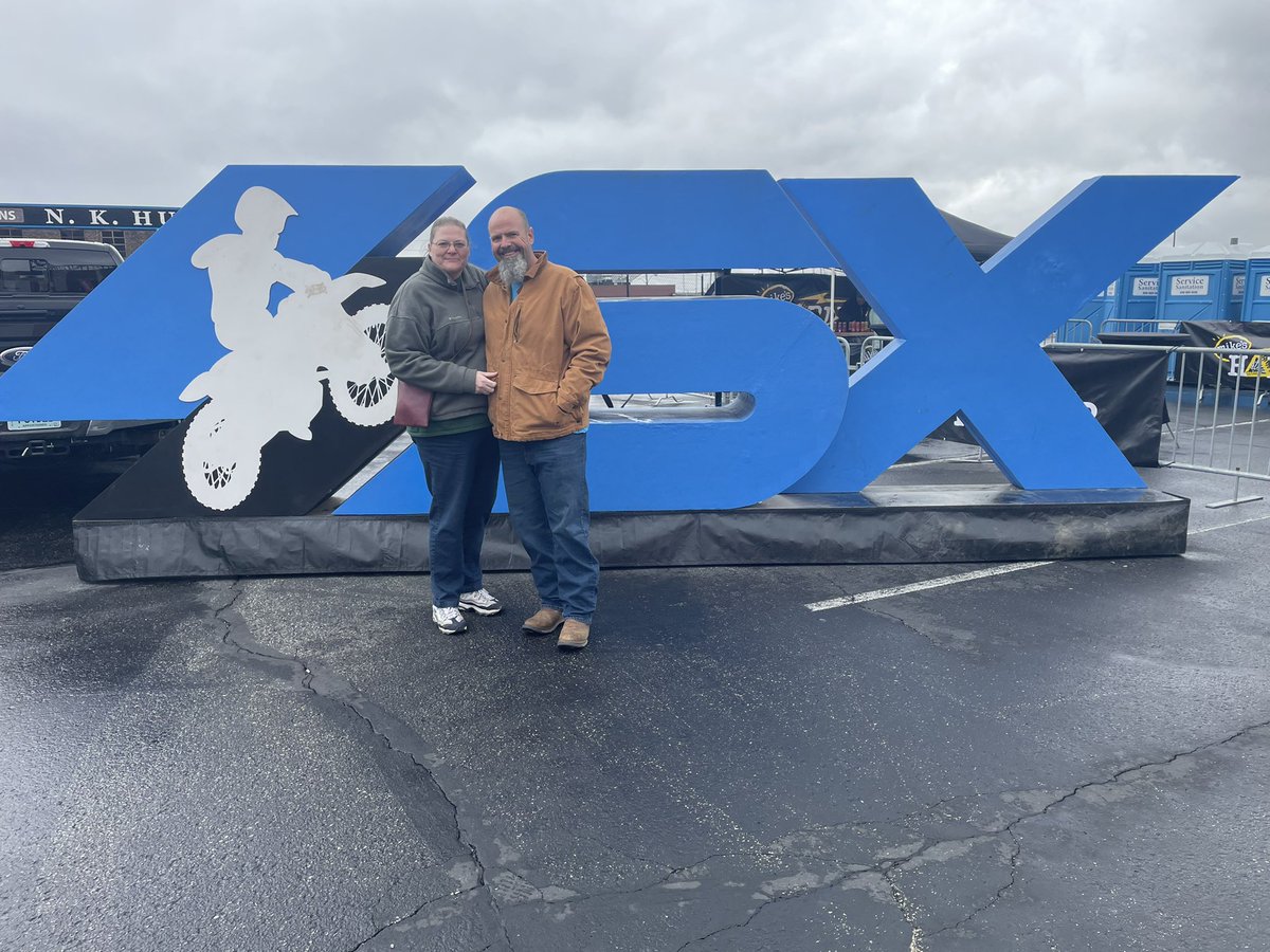 adventureboundr's tweet photo. #SupercrossLIVE @adventureboundr 
happy 13’th anniversary honey https://t.co/I3aFoslBVs