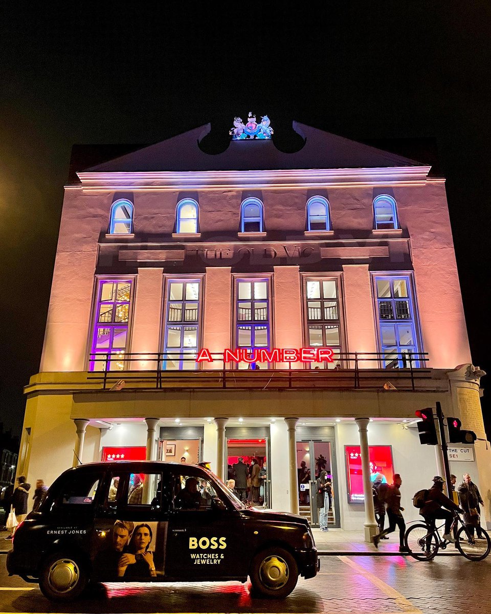 oldvictheatre's tweet photo. A huge thank you to the cast, team and to every one of you who joined us for a performance of #OVNumber. What a show! π
π· With thanks to sarahthroughthelens on Instagram for this shot! https://t.co/if1Zn2xMzz https://t.co/5nwpI4REJx