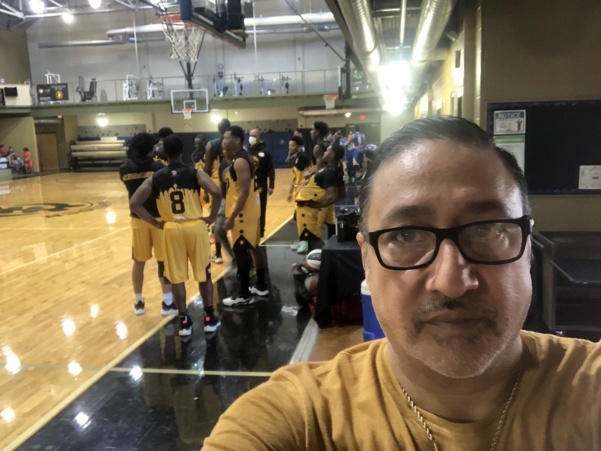 AdamMontalvo8's tweet photo. Alamo City All Stars Game time Baby https://t.co/j83vp9RfhN
