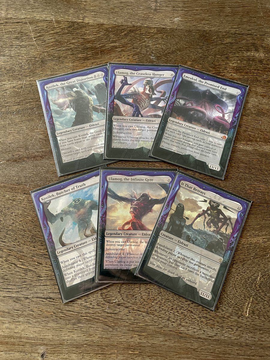 JakeBossMTG's tweet photo. Just got my @AshlenRose/@Ishton pack of @AlterSleeves! This deck looks insane now. https://t.co/HszQETVlu5