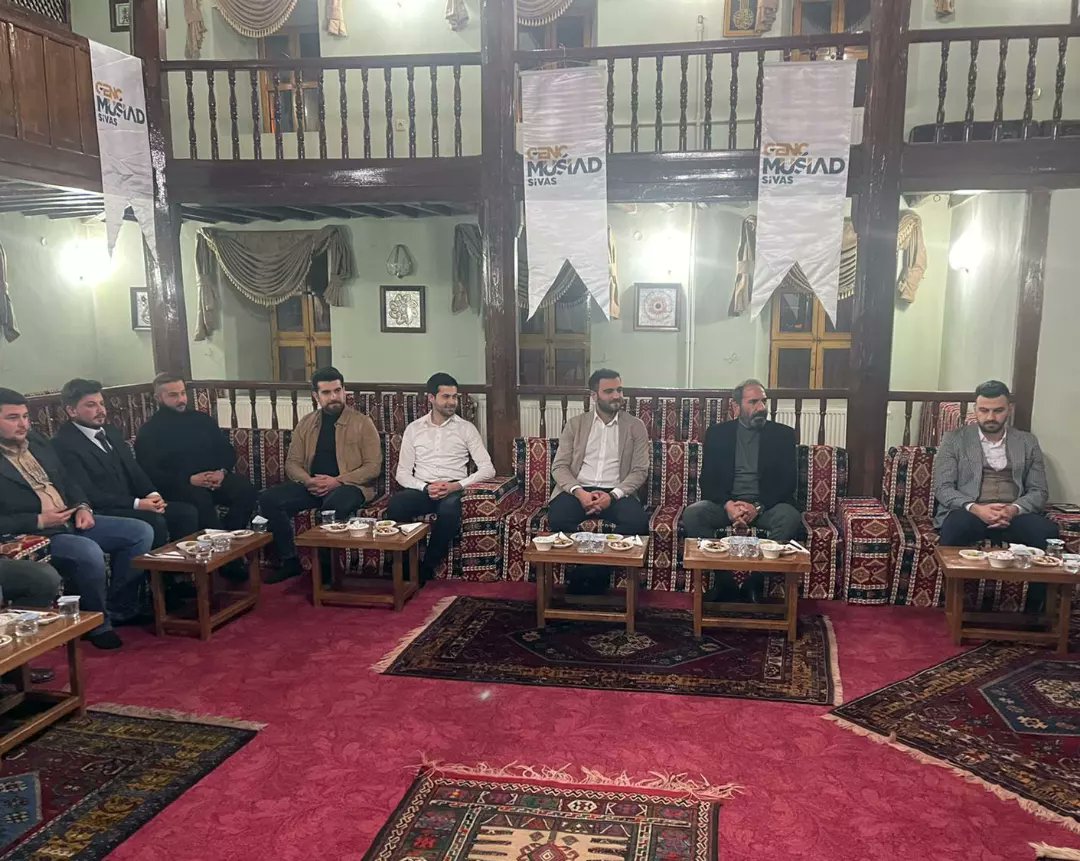 gencmusiad58's tweet photo. ‘Sivas’a Değer Katanlar’ programımıza konuk olarak Demir Grup Sivasspor Yönetim Kurulu Başkanı Mecnun Otyakmaz   katılım sağladı.
 Kendileriyle Sivasspor'un güncel durumu, ülkemizde ve dünyadaki spor ekonomisini konu alan bir sohbet gerçekleştirdik .Kendilerine teşekkür ediyoruz. https://t.co/6yMZ56GVwg
