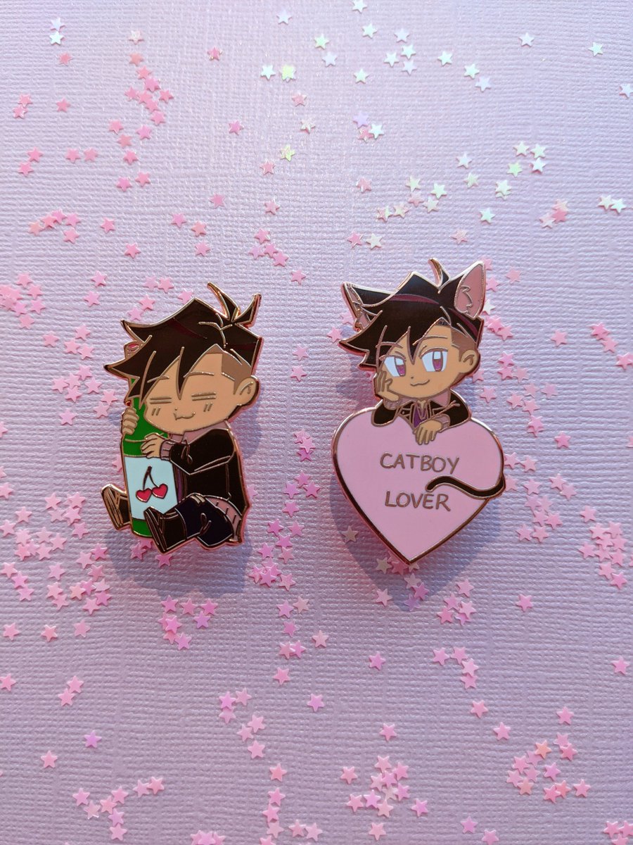 「✨💗MY MERCH SHOP IS NOW OPEN💗✨

pins, c」|diana🩷のイラスト