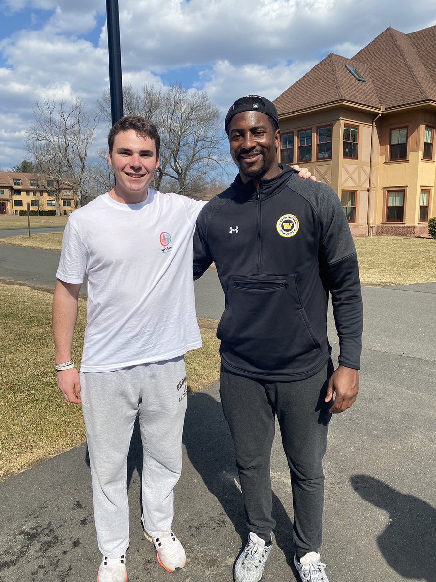 Dpringlecoach's tweet photo. It’s always great to have Westy Alum back on campus. It’s even better when it’s @TMangiarotti9. Teddy did an amazing job at Westy on and off the court. Now he’s at Claremont McKenna playing for one of the better D3 programs in the country‼️ 
#Westy🏀 #Family #Alum🏠 https://t.co/cx24qjmDPe