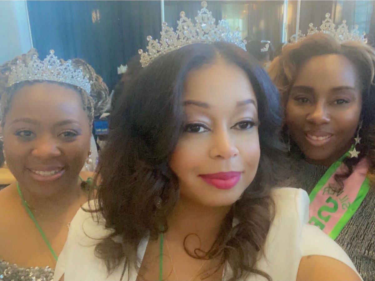 Tanya_N_Shelton's tweet image. Heavy is the head that wears the #SilverStar crown! #Spring97 #25years #AKA1908 #PQC #ThetaTheta 💗💚💗💚