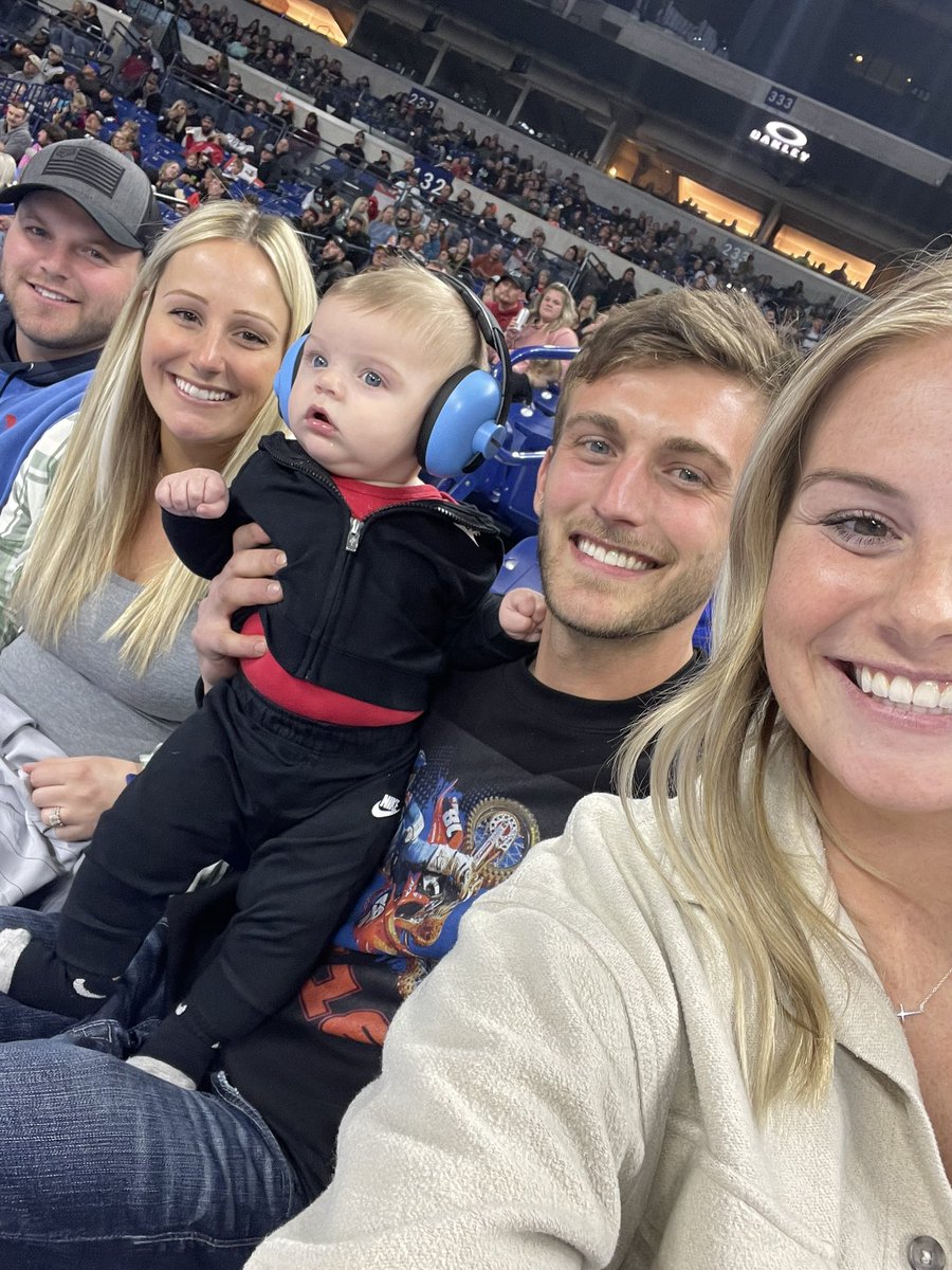 CMcDaniel15's tweet photo. 1st of many races for River #SupercrossLIVE https://t.co/leGU2XwJ7E