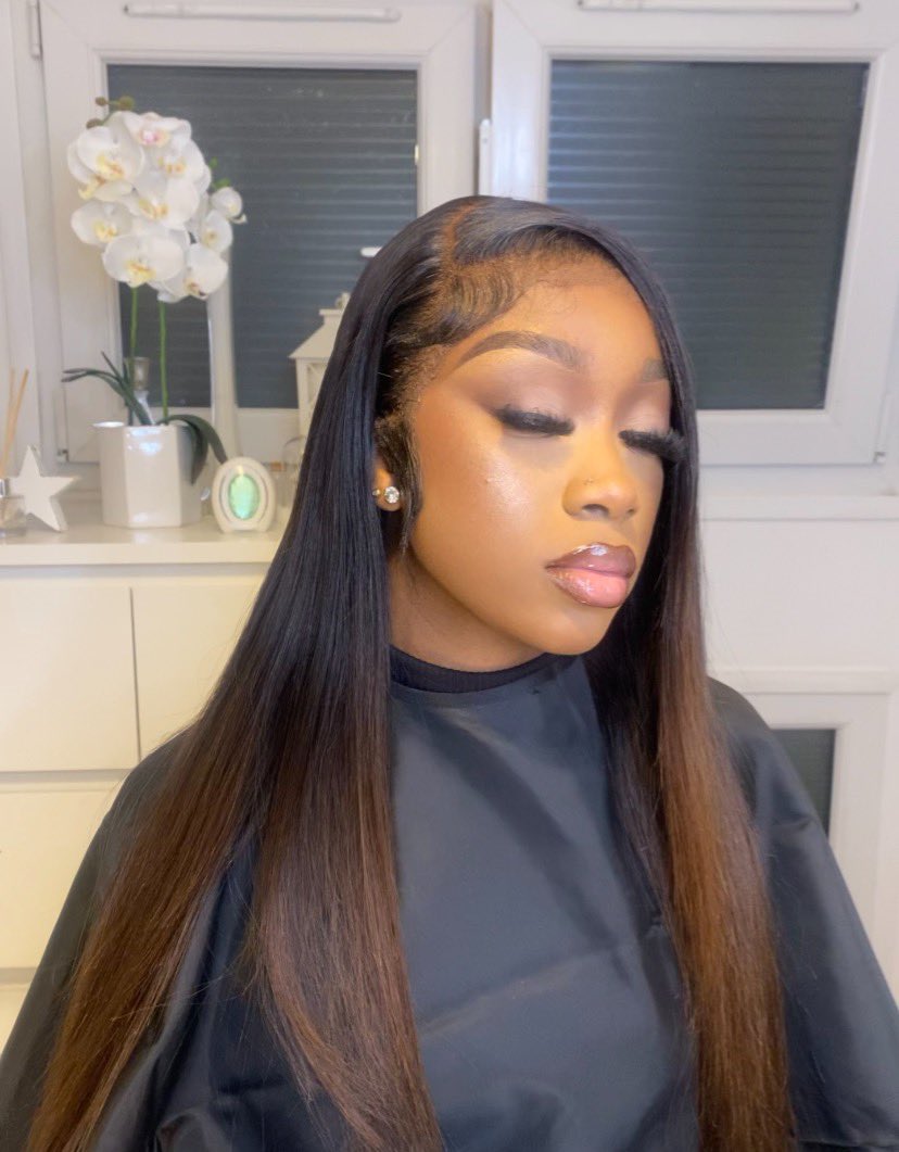 amour_eni's tweet photo. 17-year-old, East London based MUA - BOOK ME @ amour.parlour on ig 🥰 https://t.co/LofwGbrllq