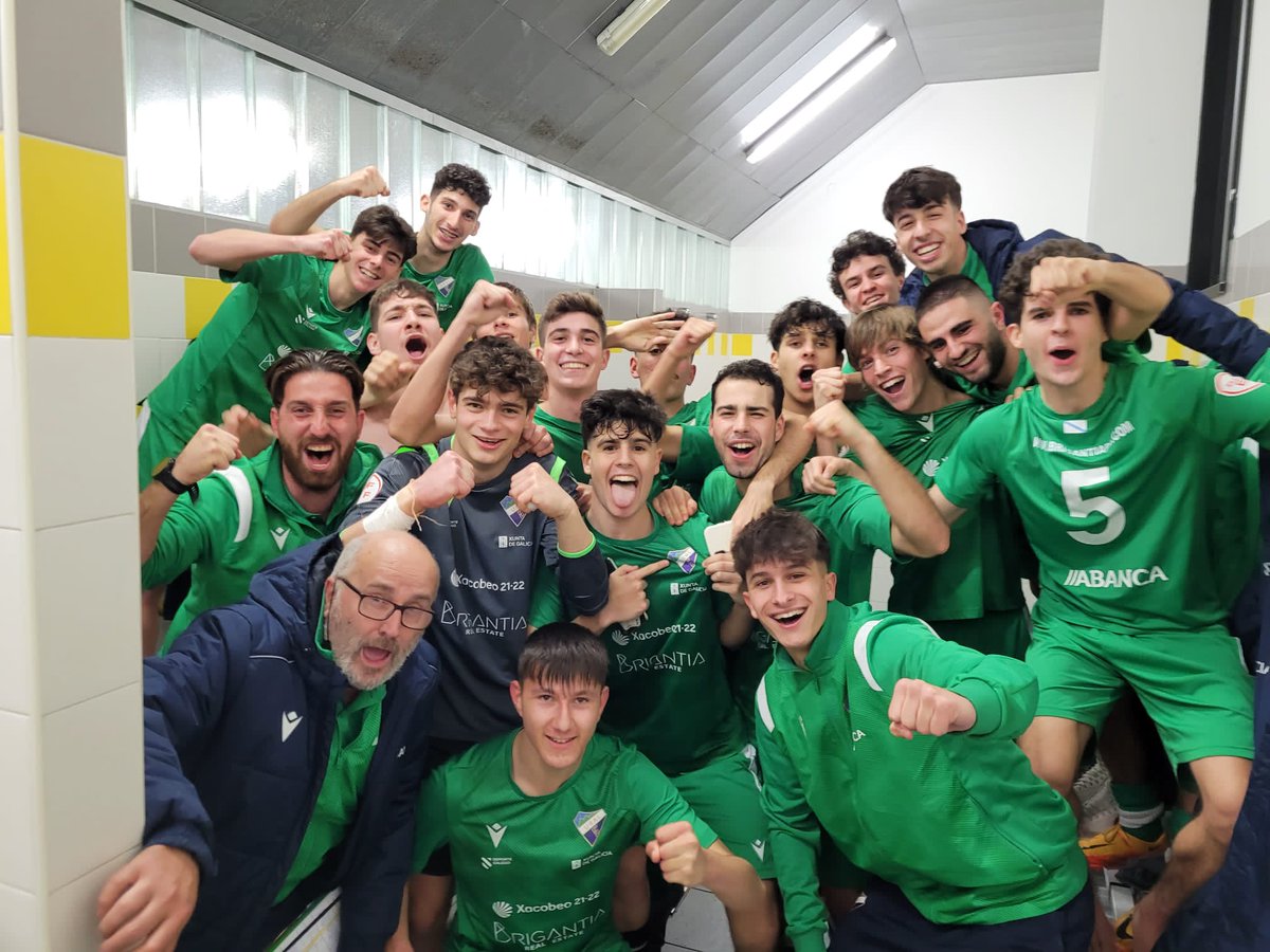 JuvenilDH's tweet photo. 📝El @UralEspanol🟢🟢 consigue media permanencia ganando al @EDValMinor🔴⚪

🟢🟢9⃣Lucas⚽(6', 44')
🔴⚪7⃣@Soto⚽(72',p)

✍🏼@alvarovlega1
📸@DassFigueiras

#Sempreverdes💚 #ForzaEDVM #JuvenilDH👟#DH1🏆

🔗https://t.co/NyFkugw7w8 https://t.co/QA6pC8byRn