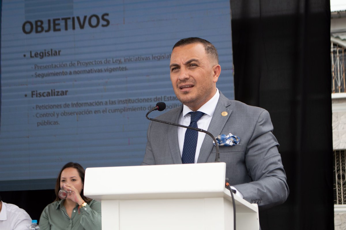 Xavier_JuradOK's tweet photo. #RendiciónDeCuentas2021 |Trabajé en dos ejes fundamentales: el fortalecimiento, cuidado e incentivo para el sector agropecuario, y la necesidad de generar desde @AsambleaEcuador herramientas para que desde el ejecutivo se creen verdaderas políticas públicas en #SeguridadCiudadana https://t.co/zrslwwWoVU