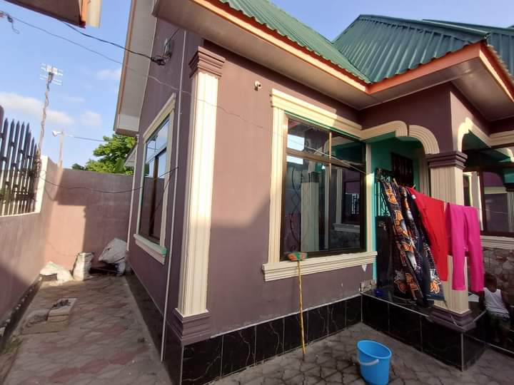 dalalitesha's tweet photo. HOUSE FOR SALE
LOCATION: MBAGALA CHAMAZI
FIXED PRICE: MILION 39
3BedRoom &amp; 1Self Contained &amp; Kitchen &amp; Dinning &amp; SittingRoom &amp; Public Toilet &amp; Allumminium Windows Sliding &amp; Car Parking Space

CONTACT:
0714-021698---WhatsApp
0754-470902
0788-193206 === TESHA https://t.co/E0aFyt9N6a